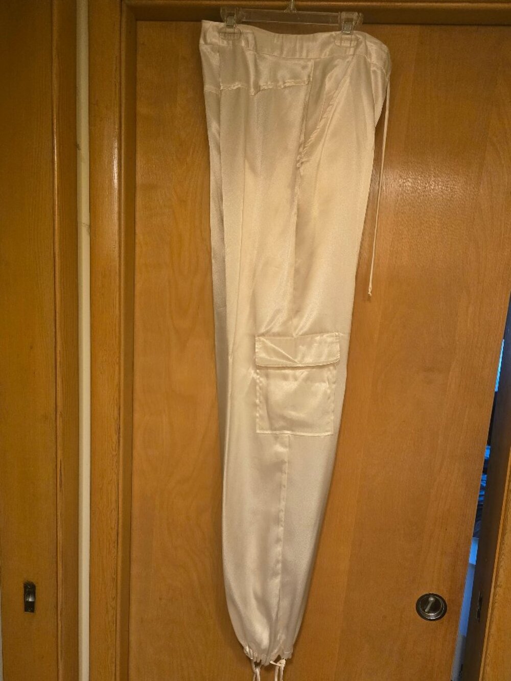 Tall Girl Junior's Off White Cargo Pant Size 9